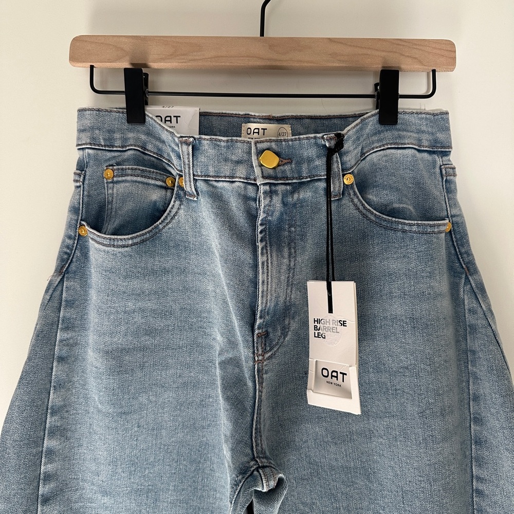 Oat New York Light Wash High-Rise Barrel Jeans
